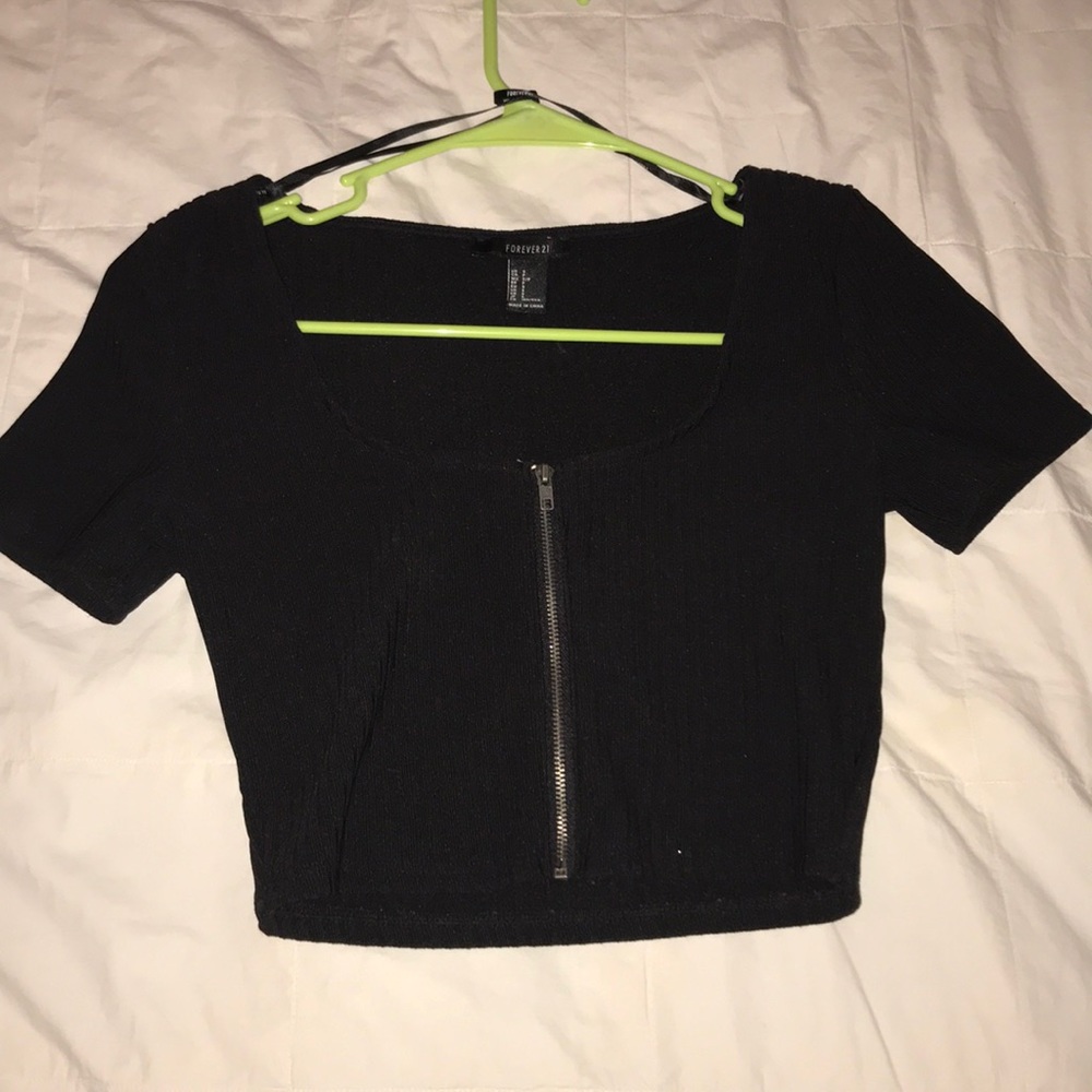 Black crop top
